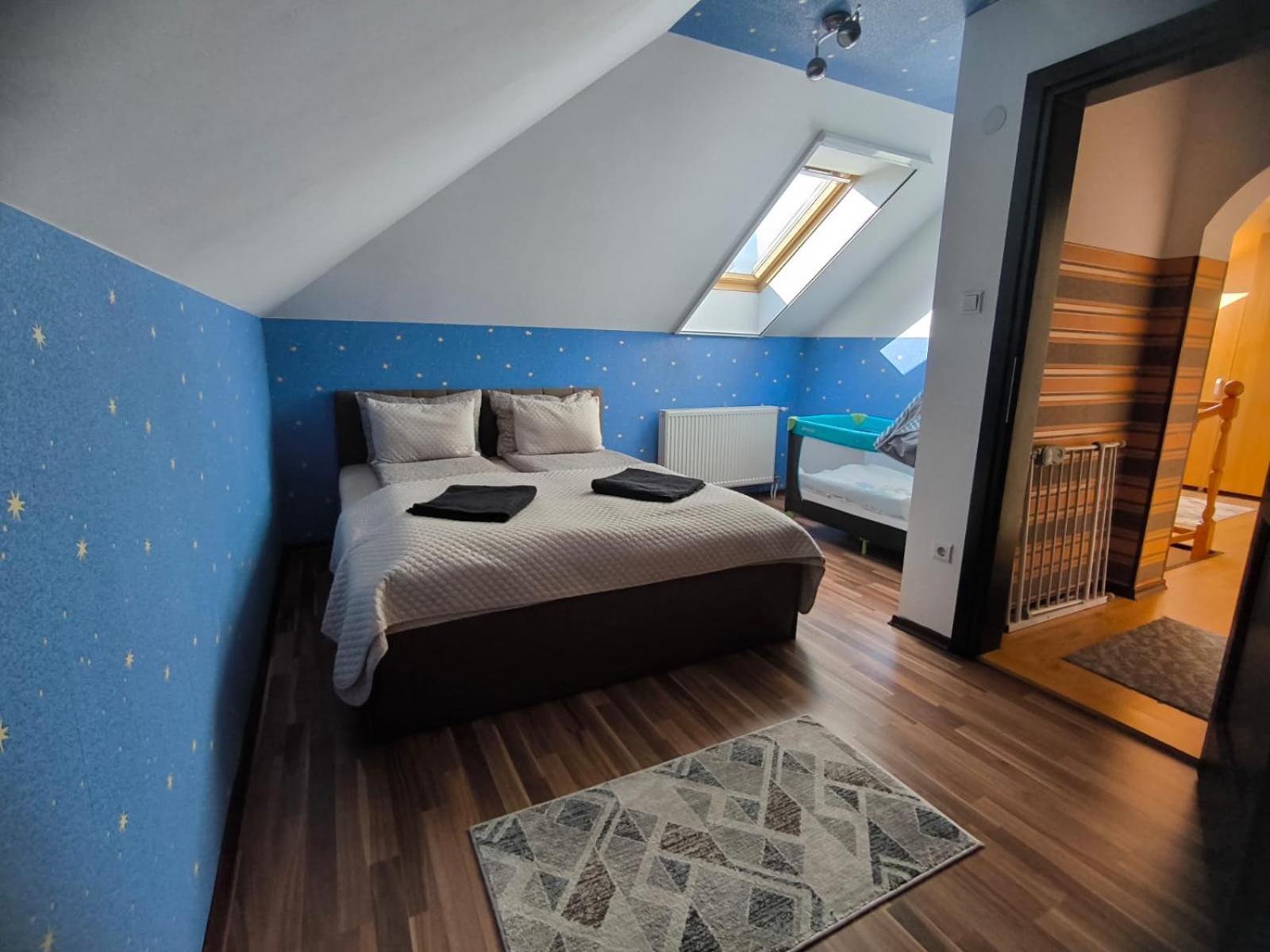 Morrison Apartments Miercurea Ciuc Rum bild